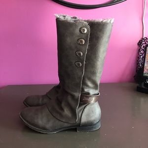 Blowfish brand grey faux fur lined boots
